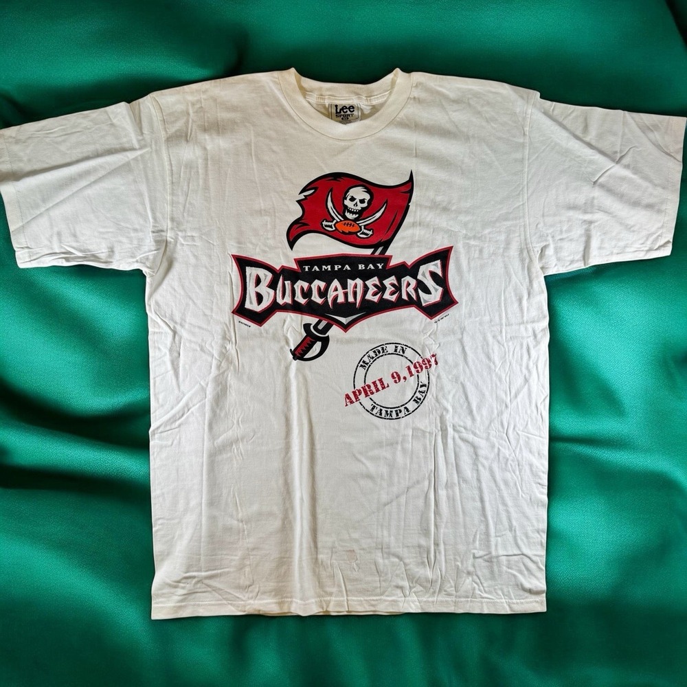 Vintage 1997 Tampa Bay Buccaneers T-Shirt XL Lee Sport Nutmeg Rebrand Launch NFL